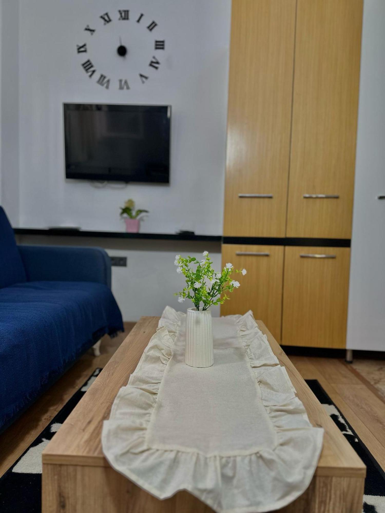 Apartment Sweet Family House *